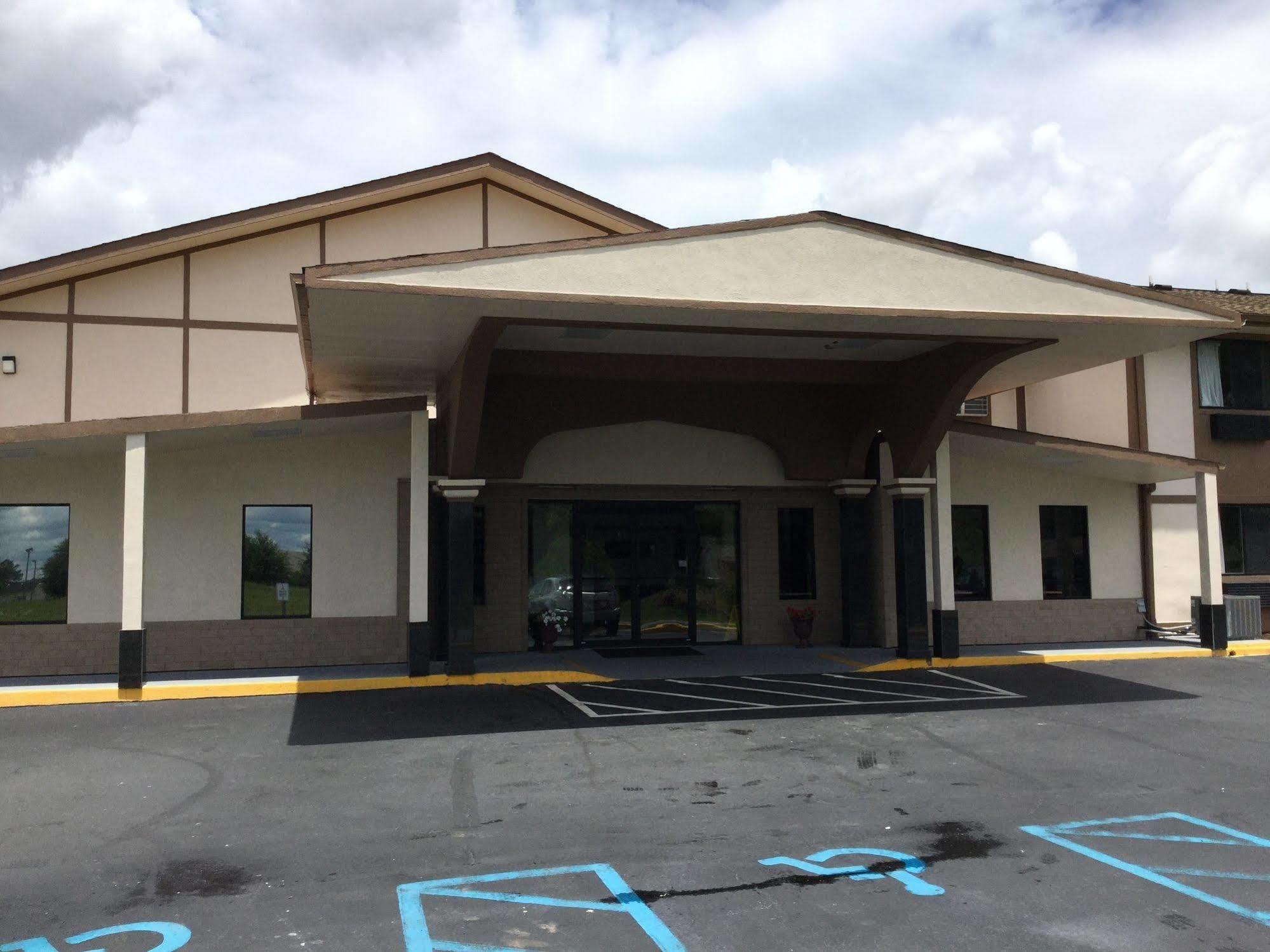 Super 8 By Wyndham Waycross Ga Exterior foto