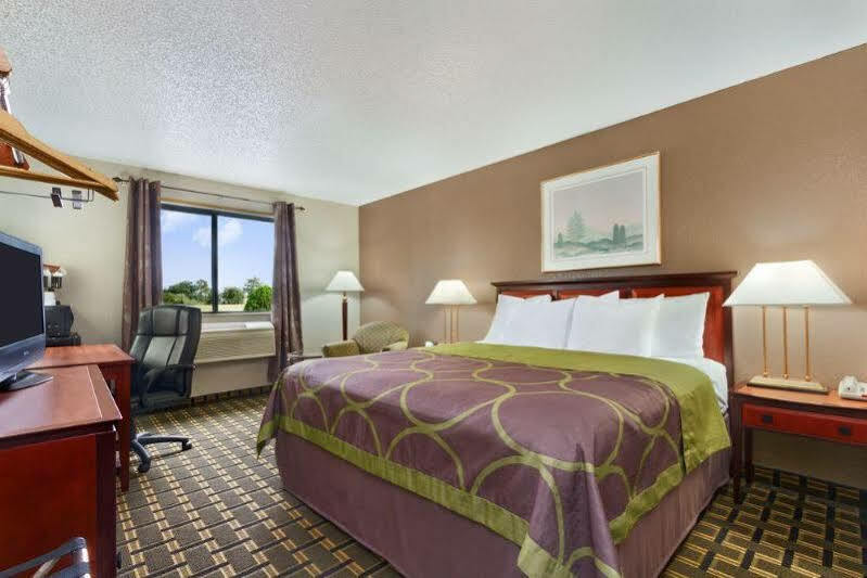 Super 8 By Wyndham Waycross Ga Exterior foto