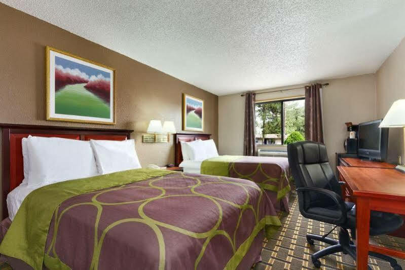 Super 8 By Wyndham Waycross Ga Exterior foto